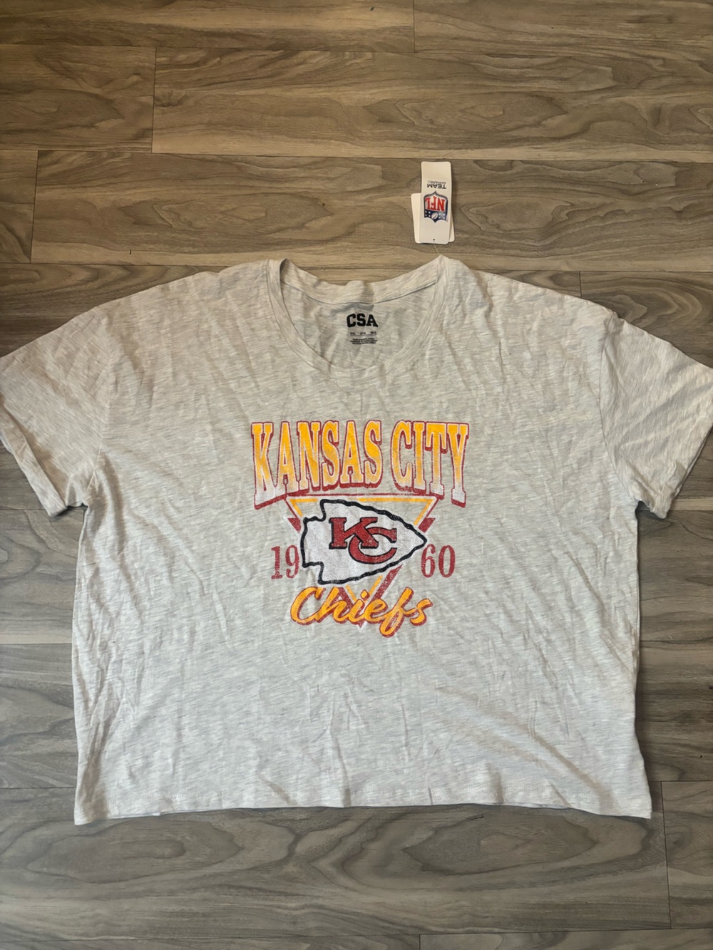 NFL Kansas City Chiefs Light Gray Short-Sleeve Graphic Tee